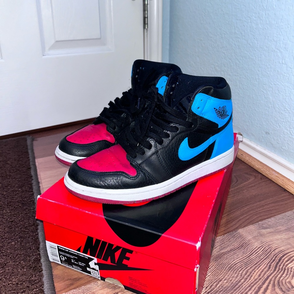 Jordan 1 High OG 'NC to Chi' wmns Size 9.5